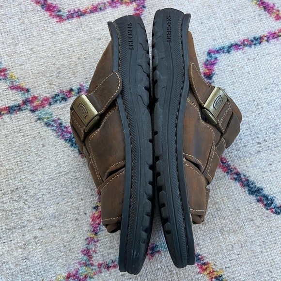 Skechers x Vintage Leather Open Toe Fisherman Sandals - Picture 8 of 12